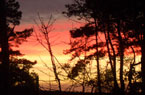 schwarz-rot-goldener Himmel über der Insel Usedom